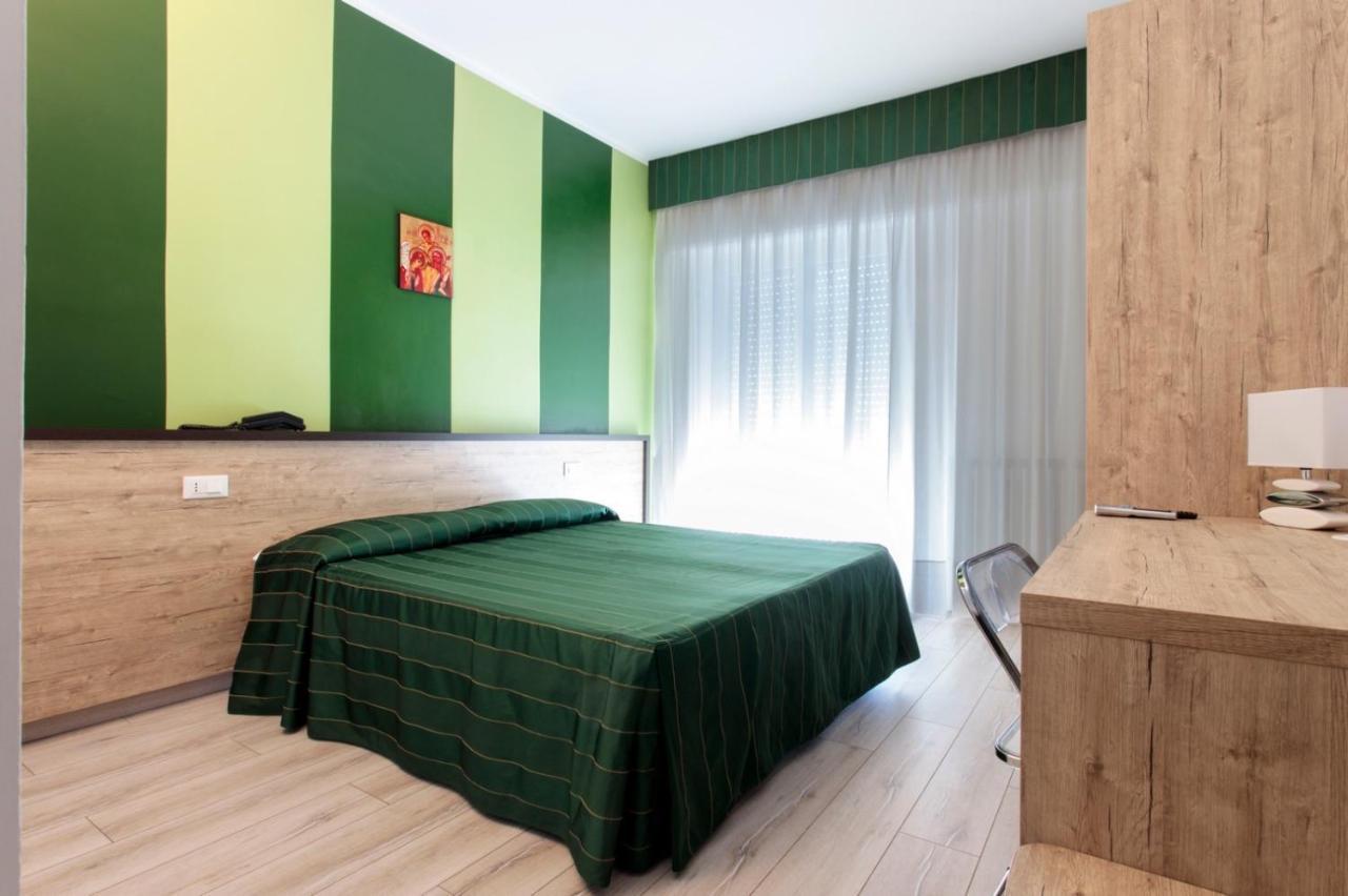 Hotel Bellavista Порто Сан Джорджио Екстериор снимка